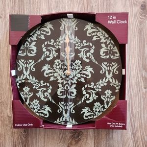HOME DECORATORS COLLECTION 12" WALL CLOCK NEW!